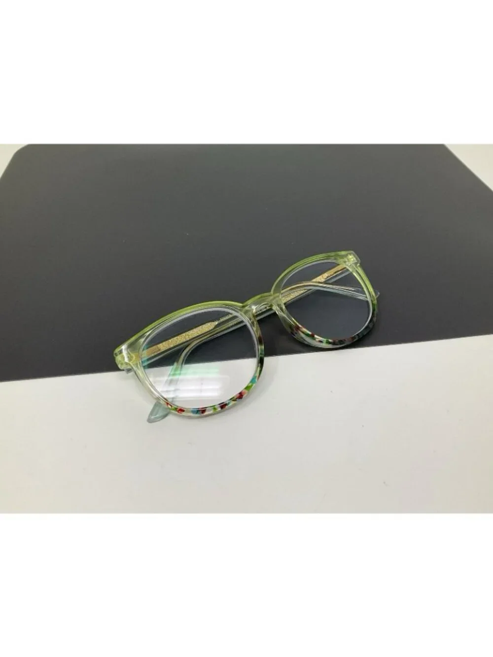 Peepers 3293 That's A Wrap Readers Blue Light Filter & Spring Hinges + 1.50
